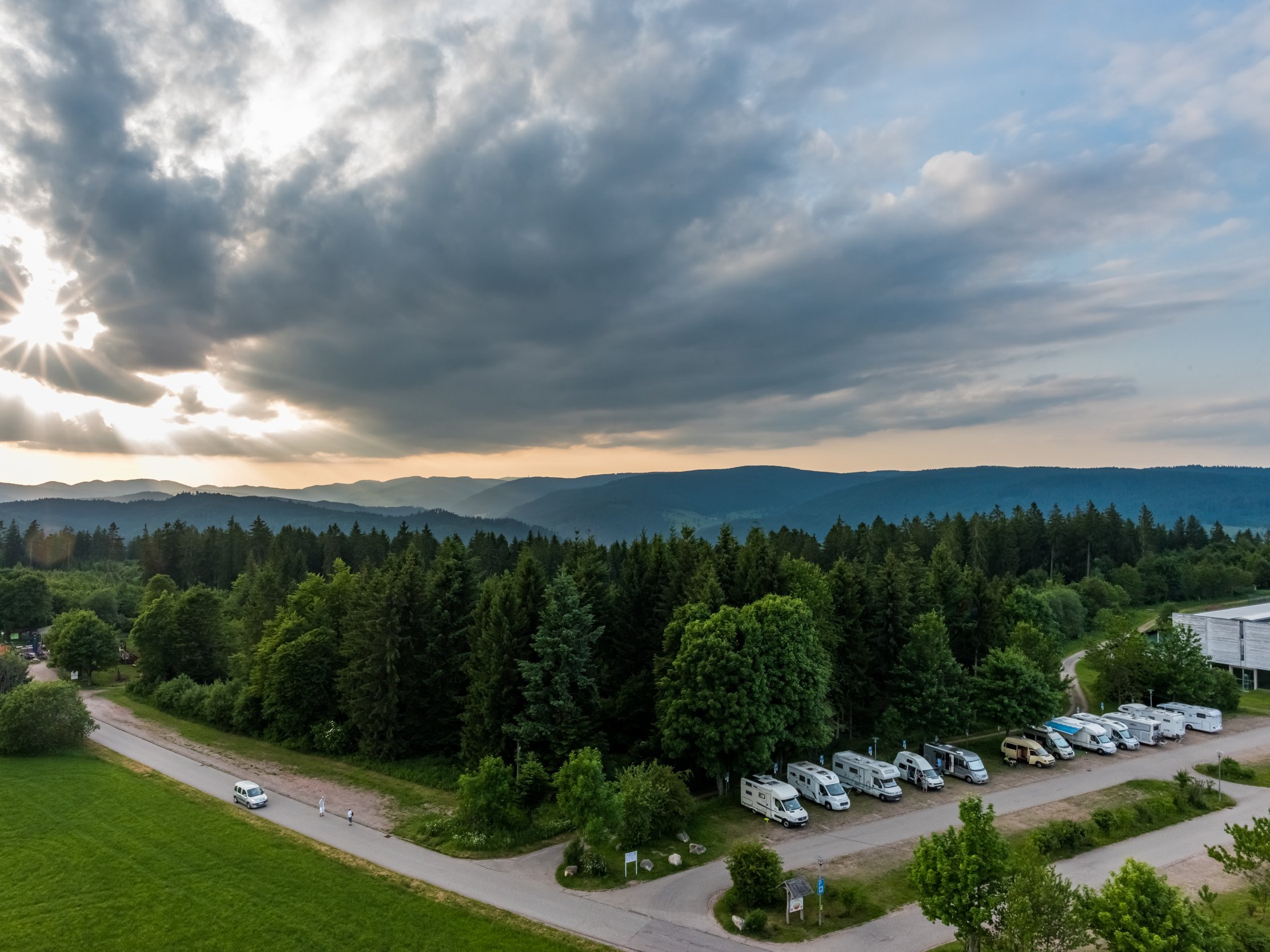 Blick vom Aussichtsturm auf das Natursportzentrum Höchenschwand